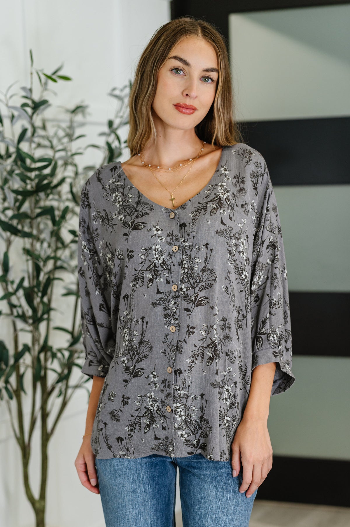 Falling in Deep Crinkle Woven Blouse Dune Grey